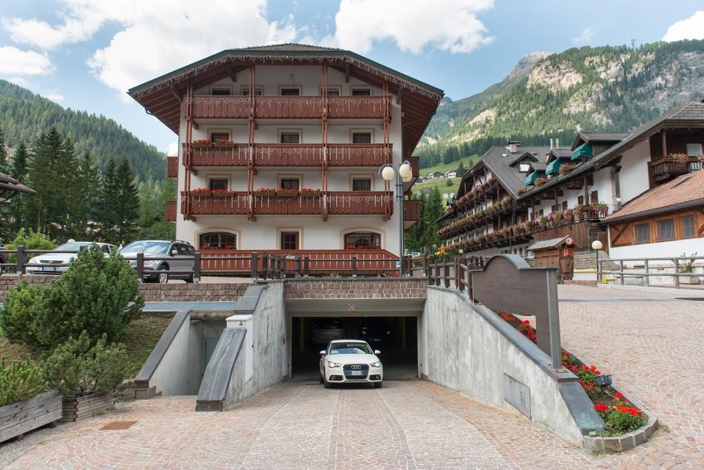 Garni Aritz Hotel Кампитело ди Фаса Екстериор снимка
