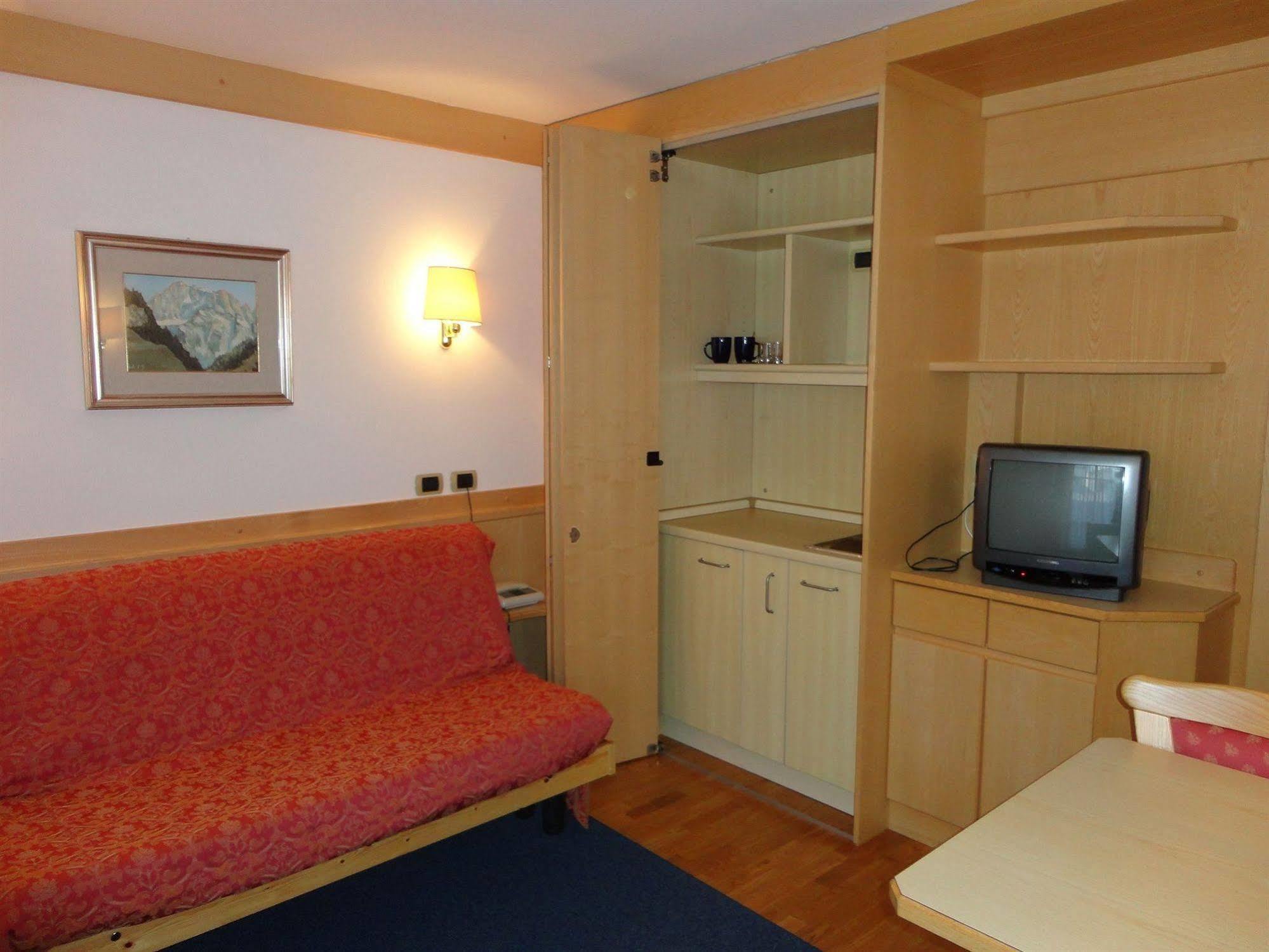 Garni Aritz Hotel Кампитело ди Фаса Екстериор снимка
