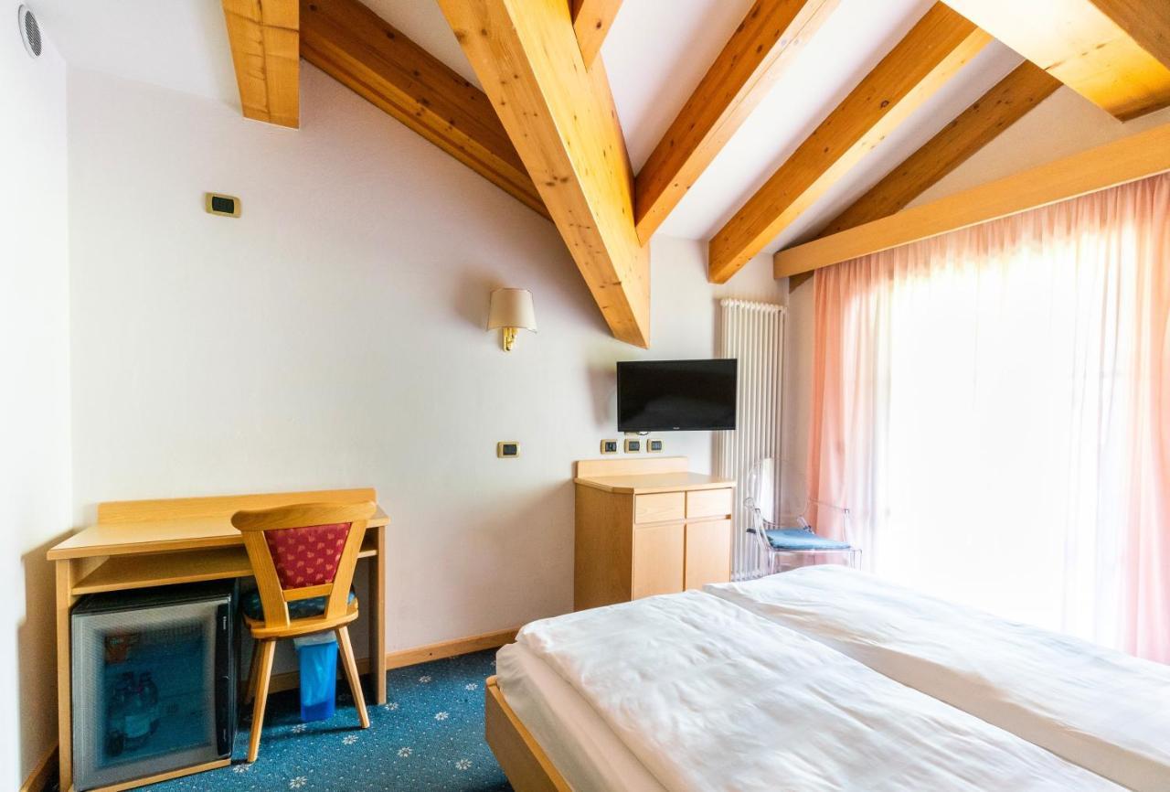 Garni Aritz Hotel Кампитело ди Фаса Екстериор снимка