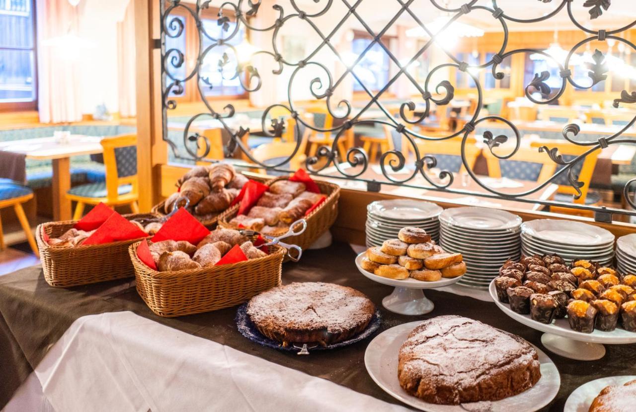 Garni Aritz Hotel Кампитело ди Фаса Екстериор снимка